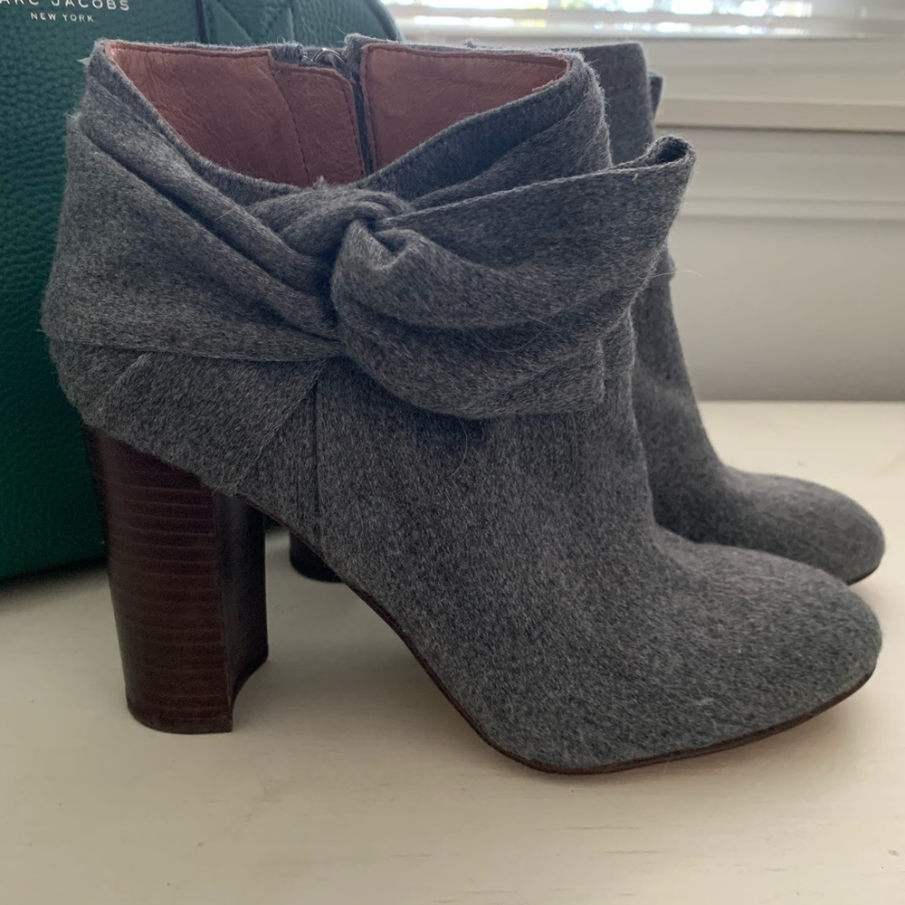 Louise et Cie Gray Ankle Boots with Bow Detail